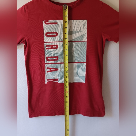 Air Jordan boy's red short-sleeve graphic t-shirt size M - Picture 5 of 8